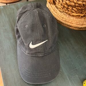 Nike Hat Kids  Just do it. Black hat.